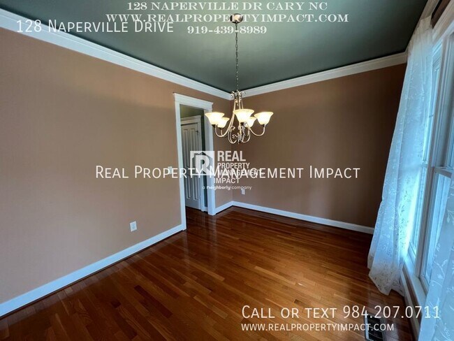 Building Photo - 128 Naperville Dr