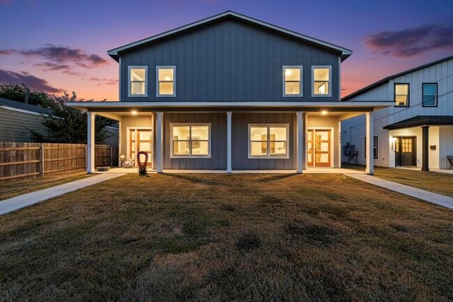 Primary Photo - 604 Kimbro St