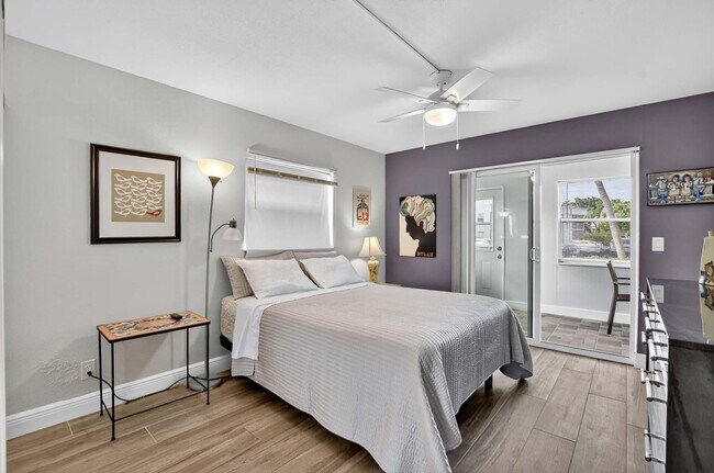 Building Photo - 360 Flanders Dr