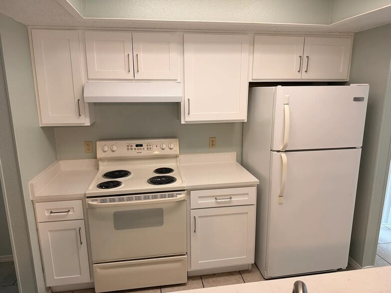 Building Photo - 13616 Dutch Myrtle