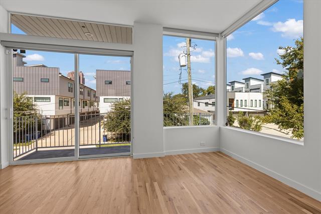 Building Photo - 4210 Delano Pl
