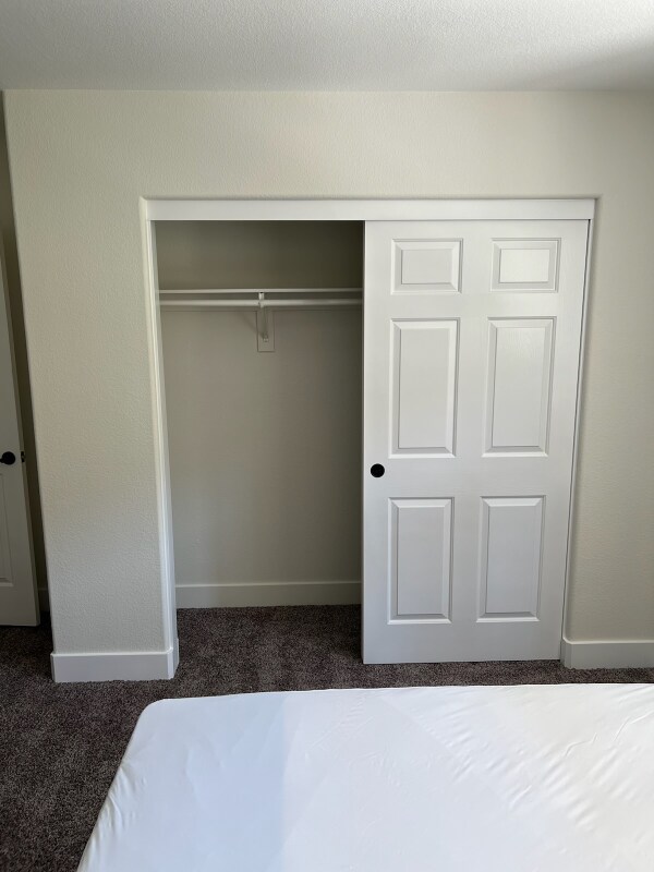 Building Photo - 8550 Rolling Hills Dr