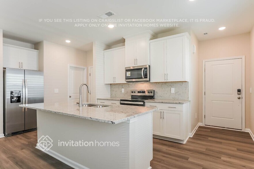 Building Photo - 945 Greenville Wy
