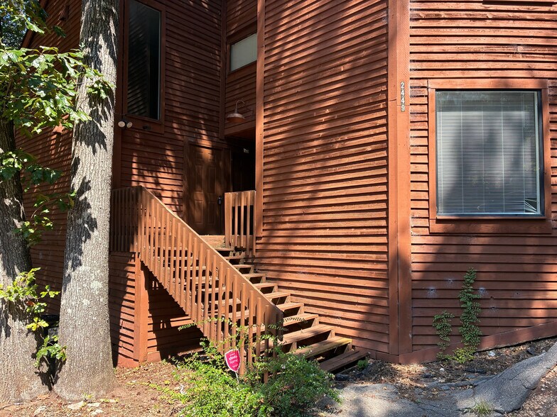 Building Photo - Room in Townhome on Terrace Trail