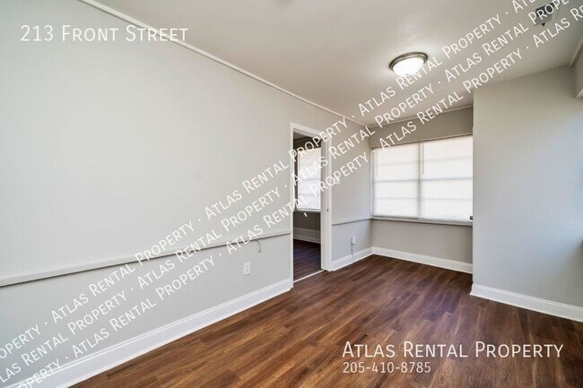 Building Photo - 213 Front St