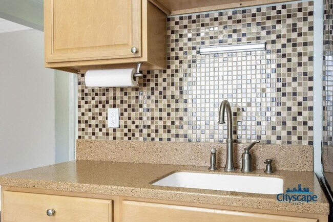 Building Photo - Adorable Bungalow in the heart of Randolph...