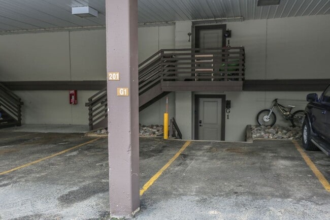 Building Photo - 2 bed, 2 bath in Breckenridge! Winter seas...