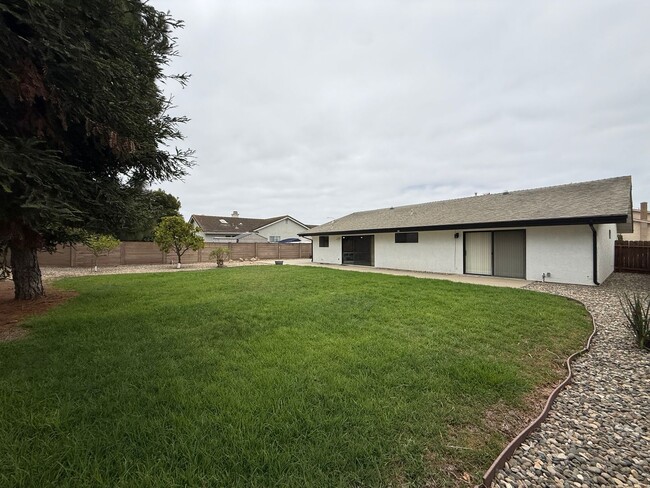 Building Photo - Pioneer Village- Large Single Story Home Near Marian Hospital/101 Frwy