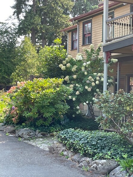 Building Photo - 12323 A St S