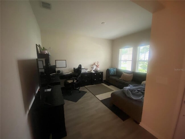 Building Photo - 5579 Bakewell Pl