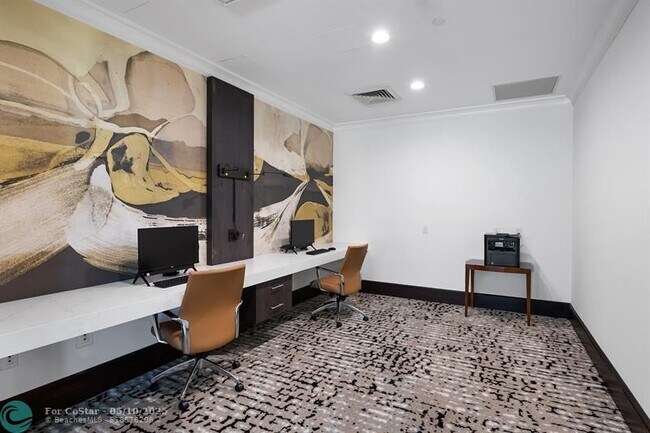 Building Photo - 600 W Las Olas Blvd