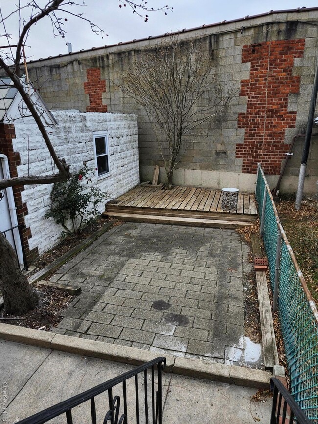 Building Photo - 68-46 Alderton St