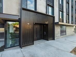 Building Photo - Gillis House