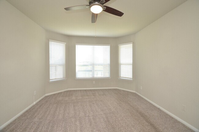 Building Photo - 3502 Gannan Lake Ct