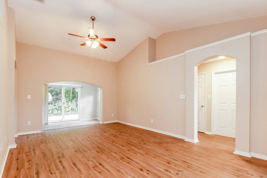 Building Photo - 2135 Remington Pointe Blvd