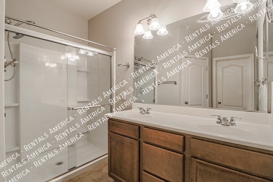 Building Photo - 21271 E Pecan Ln