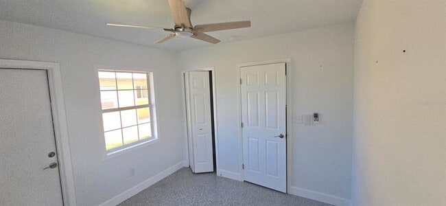 Building Photo - 621 Baywood Dr N