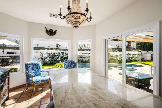 Building Photo - 73055 Amber St