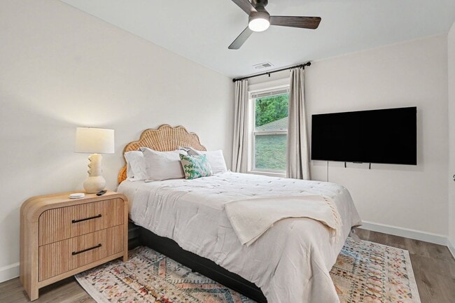 Building Photo - 2056 Thimble Creek Dr