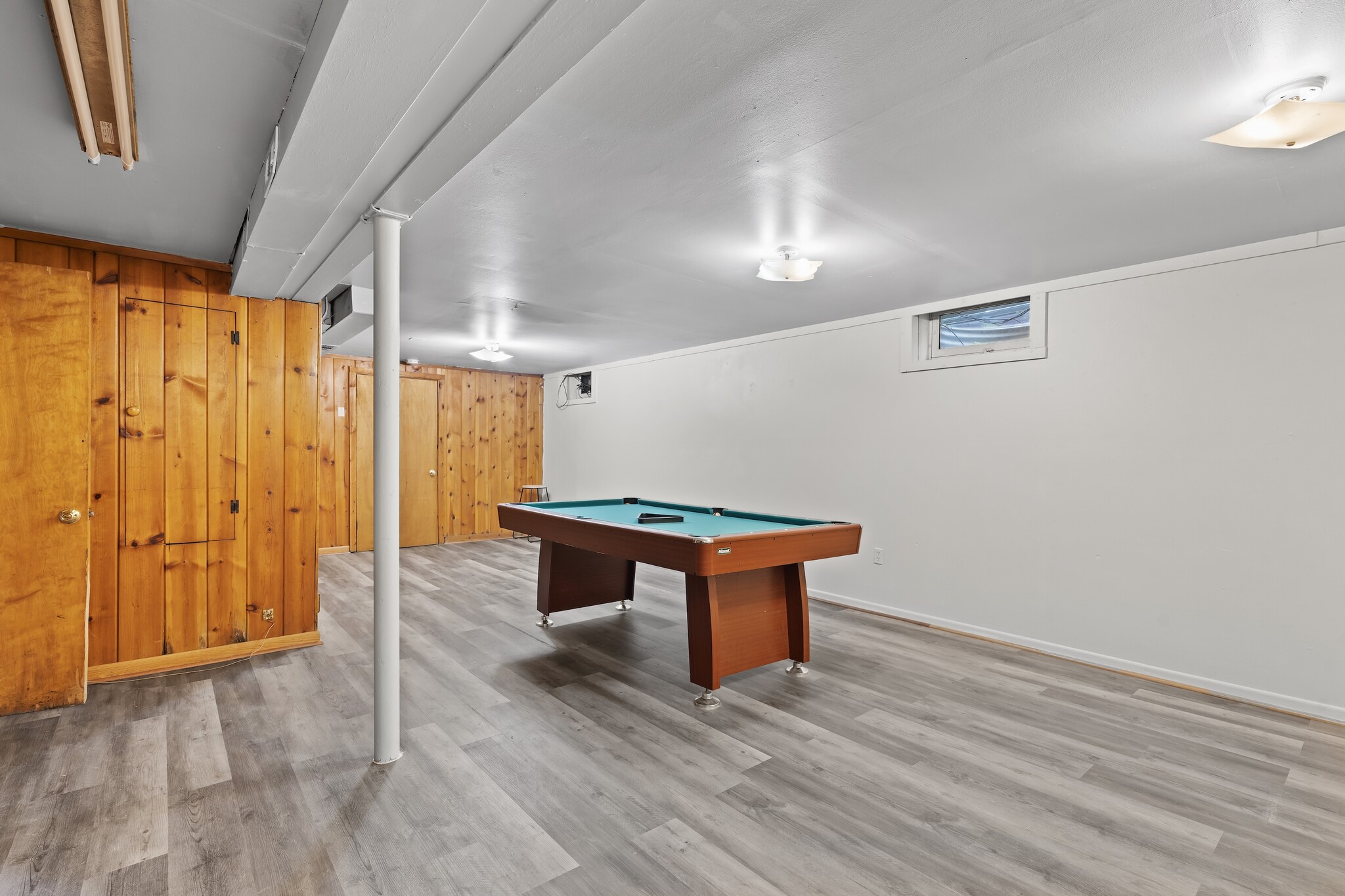 Building Photo - 3216 N Downer Ave