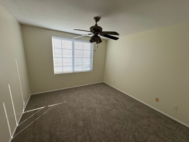 Building Photo - 2590 Taylor Ave