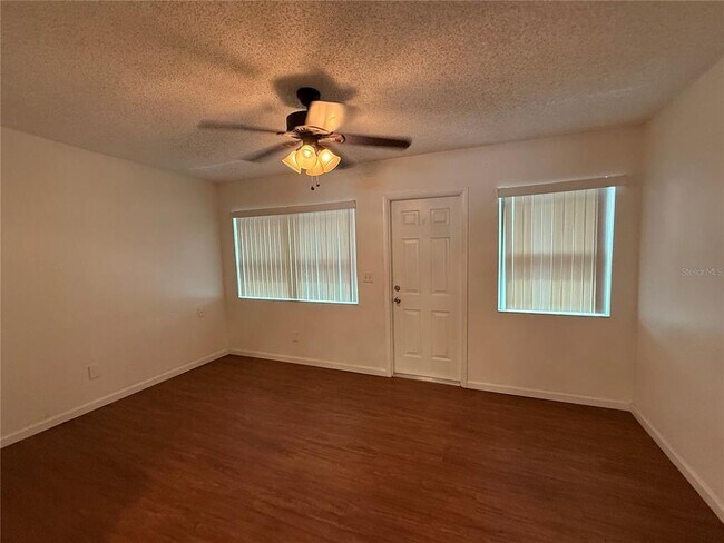 Building Photo - 176 Ronnie Dr