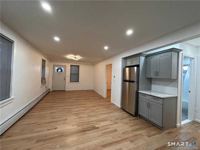 Building Photo - 192 Peace St