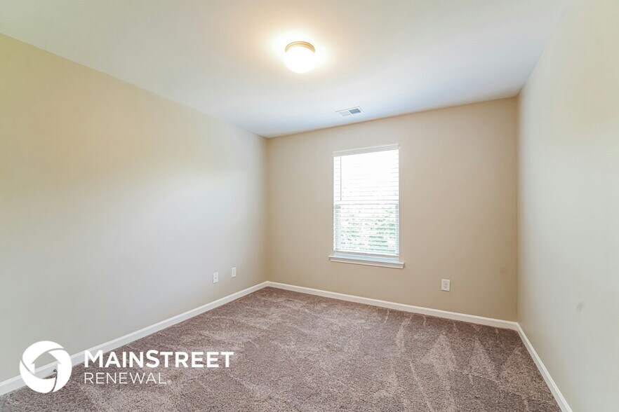 Building Photo - 38 Moss Way