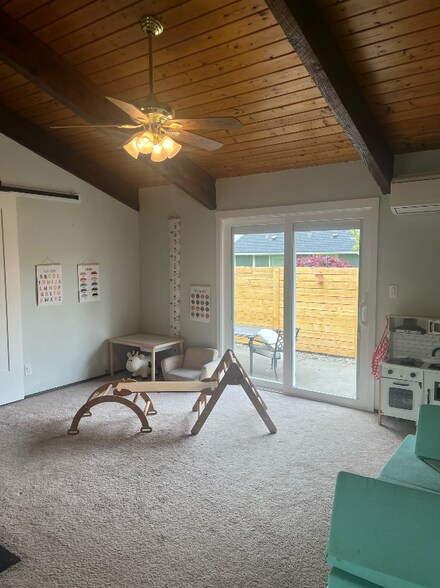 Building Photo - 104 Alturas Dr