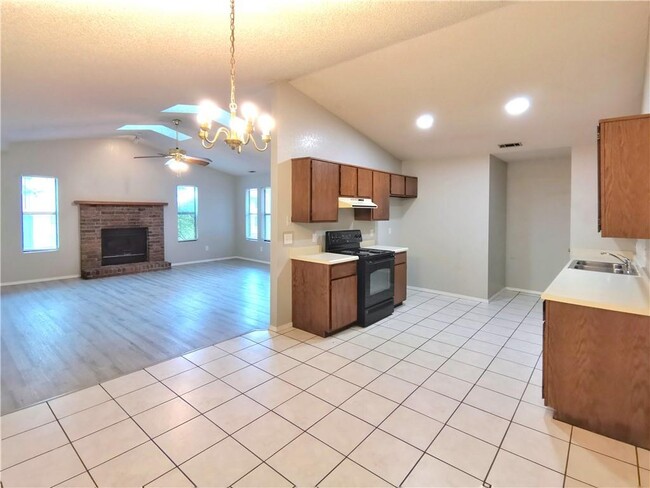 Primary Photo - 3611 W Wood St