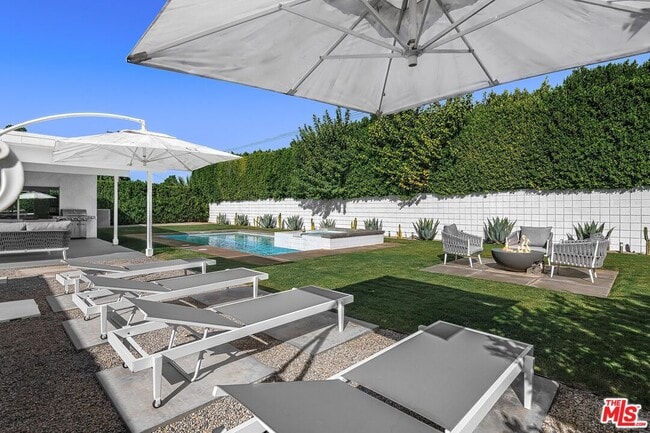 Building Photo - 2326 E Finley Rd