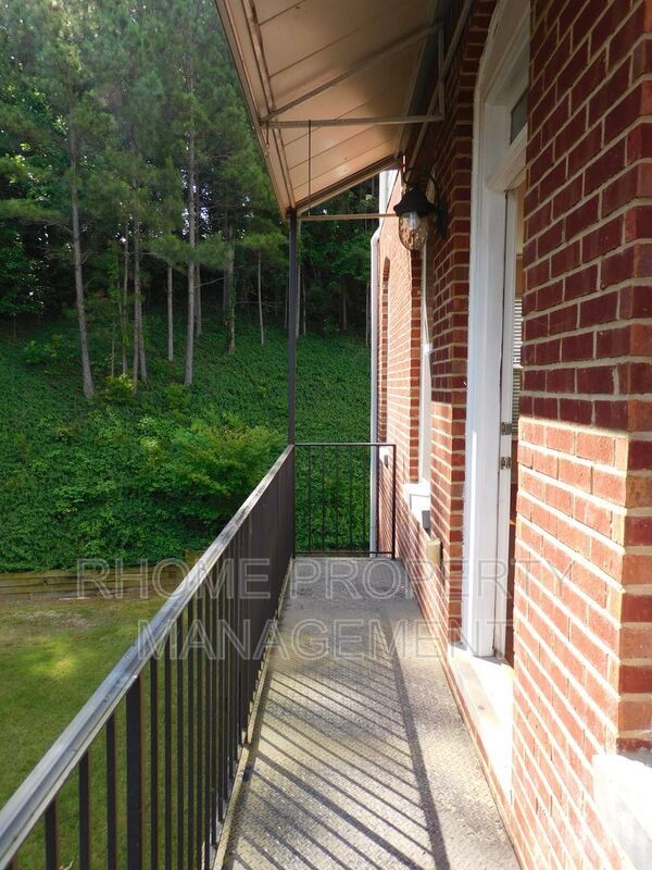 Building Photo - 5905 Brookside Oak Cir