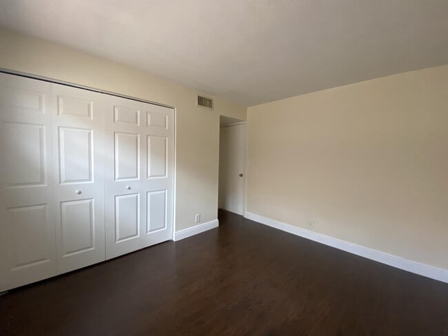Building Photo - 450 SW 2nd Ave