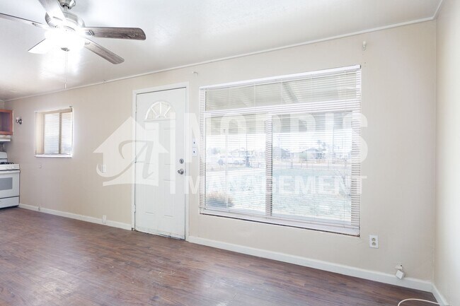Building Photo - Two Bedroom Home in Casa Grande