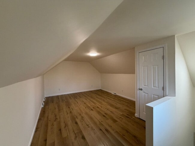 Building Photo - Quiet Neighborhood Updated 3BR Townhouse in Lancaster