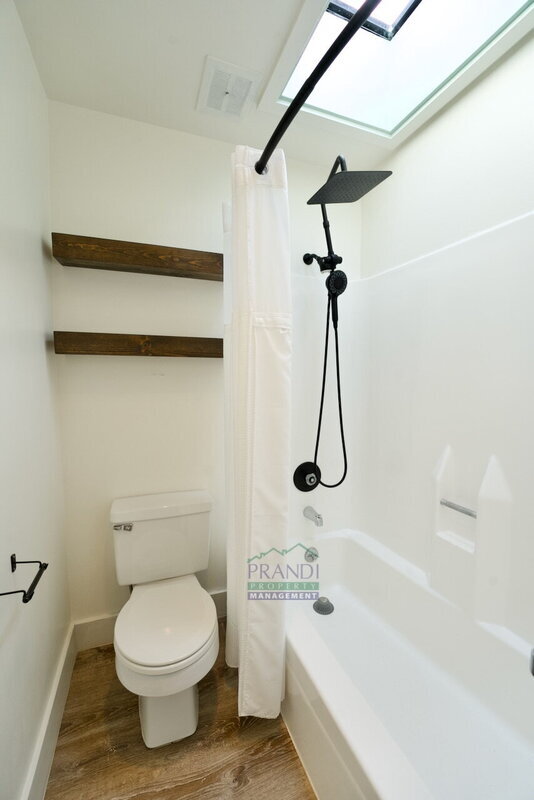 Building Photo - 505 Larkspur Plaza Dr