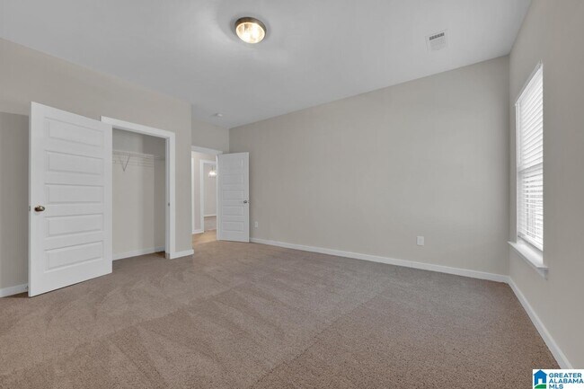 Building Photo - 615 Troubadour Ln