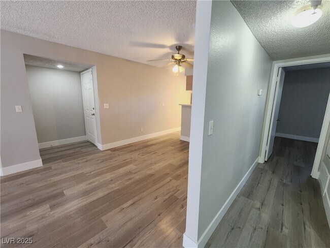 Building Photo - 2750 S Durango Dr