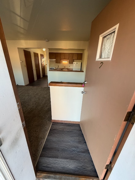 Building Photo - 8111 W Lincoln Ave