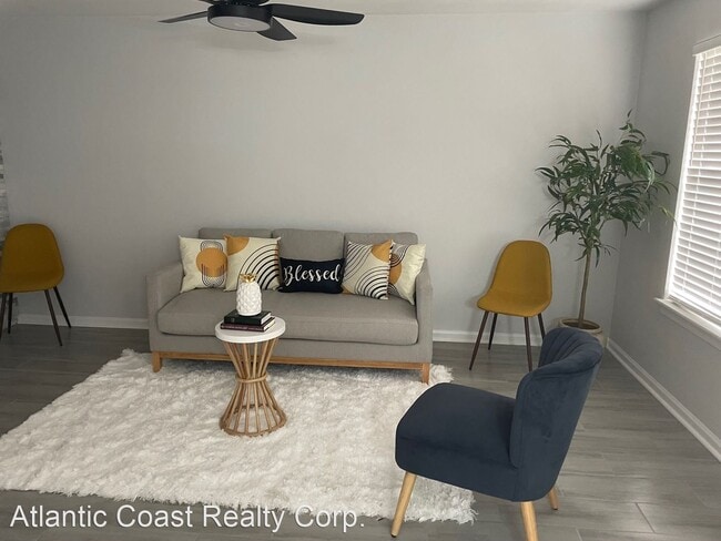 Building Photo - 2 br, 1 bath House - 3512 Clover Meadows D...