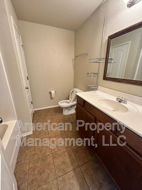 Building Photo - 4113 W 105th St S