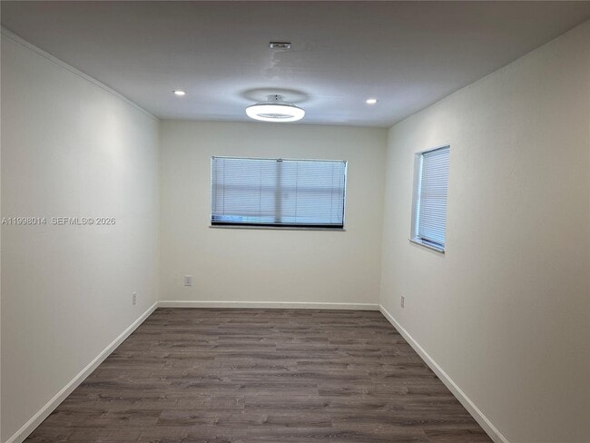 Building Photo - 1411 SW 24th Ct