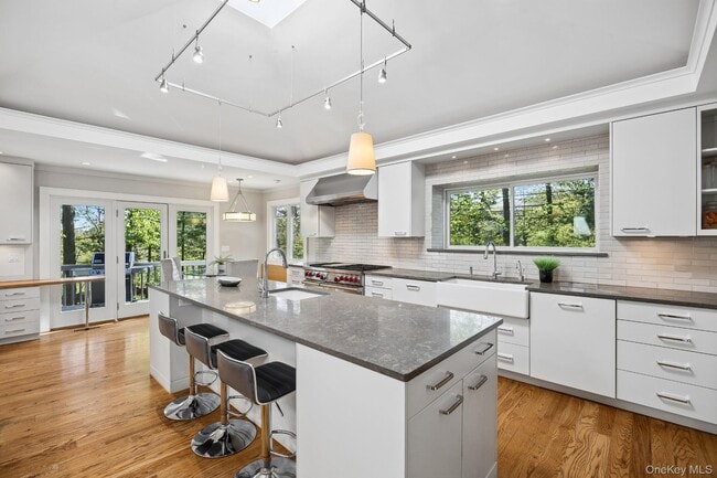 Building Photo - 4 Mohican Trail