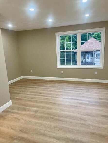 Building Photo - 24 Baltimore St