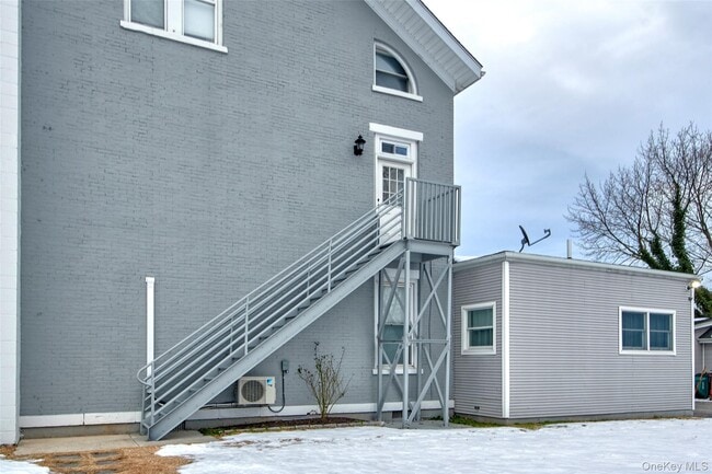 Building Photo - 97 Broadway Ave