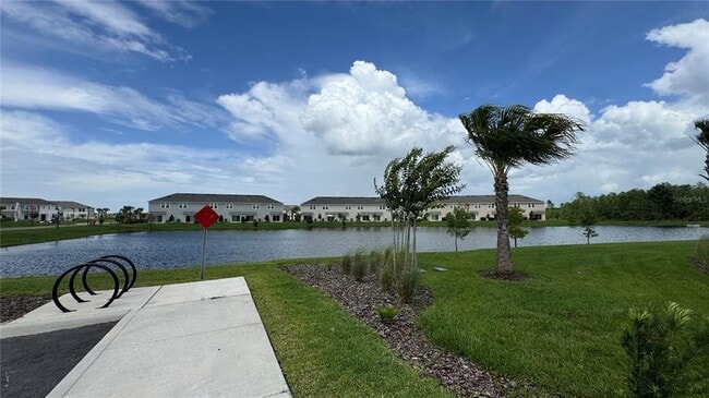 Building Photo - 3010 Skyline Lp