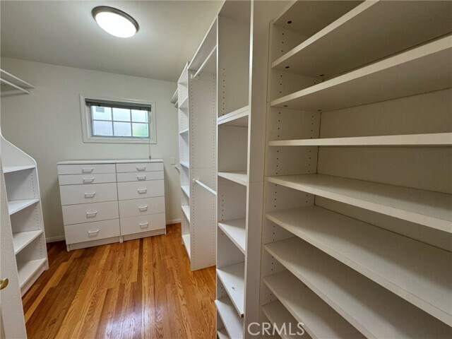 Building Photo - 405 S Old Ranch Rd