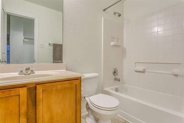 Building Photo - 2661 Calmwater Dr
