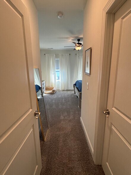 Building Photo - 443 Portsdale Dr