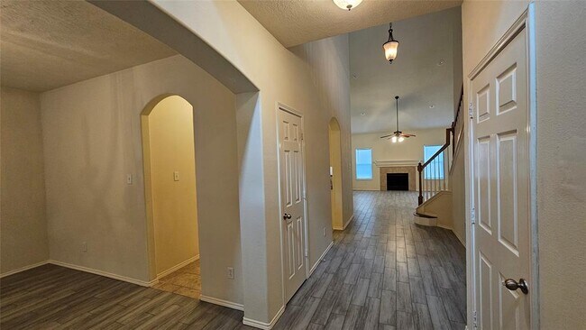 Building Photo - 1806 Vernal Glen Cir